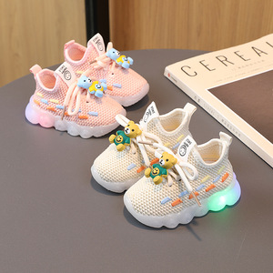 Nouvelles chaussures LED Casual Lovers Femme <span class=keywords><strong>Baskets</strong></span> pour enfants <span class=keywords><strong>Baskets</strong></span> lumineuses avec semelle légère Chaussures lumineuses Garçons et filles - Product Image 1