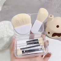 Lot de 6 mini-pinceaux de maquillage portables en poils synthétiques doux pour fond de teint et fard à paupières avec étui de rangement