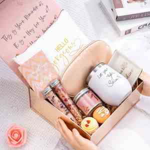 Coffret cadeau 2024 avec des idées uniques pour femmes, ensemble cadeau d'anniversaire pour filles, maman, amie, sœur, coffret de détente, cadeaux de rétablissement, cadeaux de spa - Product Image 1