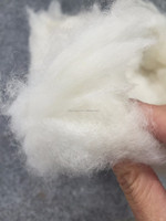 Nouvelle Nature blanc et noir laine fibre cardée laine de mouton déchets lavé laine Noils pour tapis fil feutre