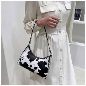 Women's Underarm Bags Autumn Trendy Shoulder Bag <b>Cute</b> Simple Handbags and <b>Purses</b> Female Travel Small Totes R2208 - Product Image 2