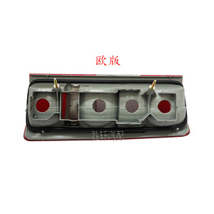 ชุดไฟท้ายฟอร์ดทรานซิทคอนเน็ค 12V ฮาโลเจน ฝาครอบเลนส์ไฟเลี้ยวเบรกแบบมัลติฟังก์ชั่น - Product Image 4