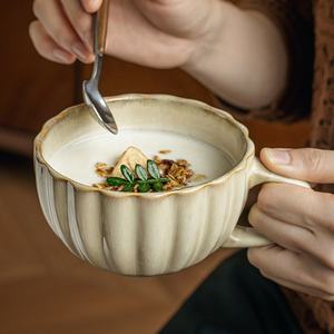 Tasse en céramique à relief vintage pour café et flocons d'avoine Design rétro moderne pour petit-déjeuner et cadeaux d'exportation transfrontalière - Product Image 3