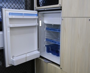 <span class=keywords><strong>Camper</strong></span> Ligero y Plegable para Camioneta Compacta Moderna, para Campamentos al Aire Libre, con Cocina Integrada y Almacenamiento, para 3 Personas - Product Image 6