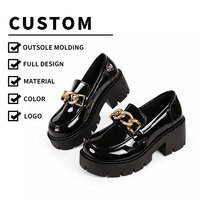 Nouvelle conception – Mocassins sexy pour femme à bout rond et talons épais de 6,5 cm, en cuir verni PU, avec boucle torsadée en forme de beignet – WNS718