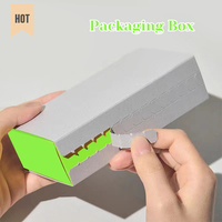 Boîte d'expédition pour vêtements de marque en carton ondulé brun recyclable, avec doublure en éponge et bande de déchirement, fabriquée à partir de matériaux recyclés