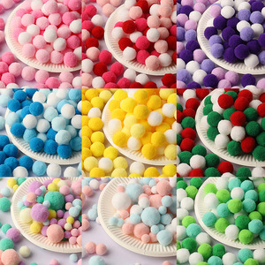 ชุดงานฝีมือปอมปอมสำหรับเด็ก ของเล่นทำเครื่องประดับ ขนาด 10 มม. 20 มม. สีผสม วัสดุศิลปะ DIY สำหรับเด็ก การศึกษาปฐมวัย - Product Image 1