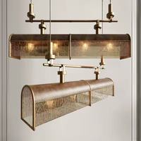 Suspension linéaire vintage industrielle en verre craquelé ambré, avec rivets en laiton et cadre en cuir, 4 lumières, pour îlot de cuisine et salle à manger