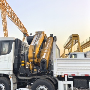 Camion de fret lourd Shacman X3000 8x4 avec grue à vendre en Chine - Product Image 6