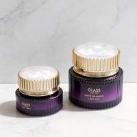 Bocaux en verre de luxe personnalisés OEM avec étiquette privée pour crème visage, crème contour des yeux, beurre corporel, violet foncé, ronds, 30g, 50g, taille personnalisée