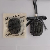 Cadeaux promotionnels désodorisant de voiture, diffuseur suspendu, logo de voiture, parfum de voiture suspendu avec ruban