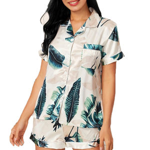 Conjunto de Pijama para Mujer, Cómodo y Romántico, Estampado, de Poliéster, Manga Corta, Pantalones Cortos, con Cintura Elástica - Product Image 6