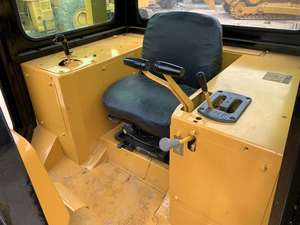 Bulldozer Caterpillar D5h Usado en Excelentes Condiciones con Ripper, Segunda Mano, Cat D5h D6h D5n D5m de Alta Calidad, Origen Japón, en Venta - Product Image 3