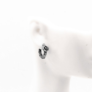 Pendientes con clip de rosa negra retro de yunnique, pendientes de media pinza de acero de titanio para mujer, regalo unisex, joyería, accesorios de moda - Product Image 4