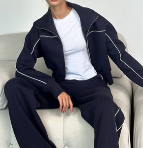 ชุดวอร์มผ้าฝ้ายสำหรับผู้หญิง สไตล์สตรีทแวร์ สำหรับฤดูหนาว แบบสั้น สีพื้น คุณภาพสูง เนื้อผ้าหนา เป็นมิตรกับสิ่งแวดล้อม ระบายอากาศได้ดี ขายส่ง - Product Image 5