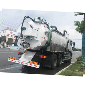 Camion de nettoyage des égouts combiné Isuzu Giga 304 Supersucker avec dispositif de purification des eaux usées et système de nettoyage par jet d'eau - Product Image 4