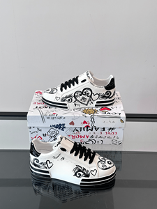 Dolces Tendances mode homme et femme, chaussures plates en tissu tissé avec motif cœur noir graffiti, lacets noirs, chaussures décontractées Gabbna - Product Image 2