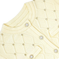 Cardigan chic à col rond en maille torsadée avec strass et boutons métalliques pour femme, vêtement d'extérieur court à poches, marque privée