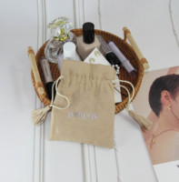 Pochette à bijoux en velours anti-poussière avec cordon de serrage, logo personnalisable, en flanelle et daim, réutilisable, petit sac à pompon
