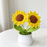 Tournesol en pot en laine crochetée à la main, fleur éternelle artificielle, style minimaliste moderne, pour bureau et maison