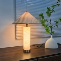 Lampe de table moderne de luxe en pierre d'albâtre naturelle avec base rétroéclairée et lumineuse pour projets hôteliers, chevets de villa, vente en gros OEM