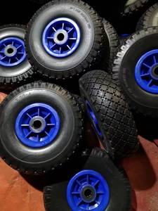 Rueda Sólida de Espuma de PU OEM de 10 Pulgadas 260x85mm, Neumático Antipinchazos 3.00-4 con Rodamiento <span class=keywords><strong>para</strong></span> Piezas de Equipos de Manipulación de Materiales - Product Image 2