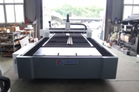 Máquina de Corte por Láser de Fibra 3015mm 3000W con CNC FSTEC y Cabezal Boci BLT421 de Doble Accionamiento para Acero al Carbono, Bajo Costo Operativo, CE
