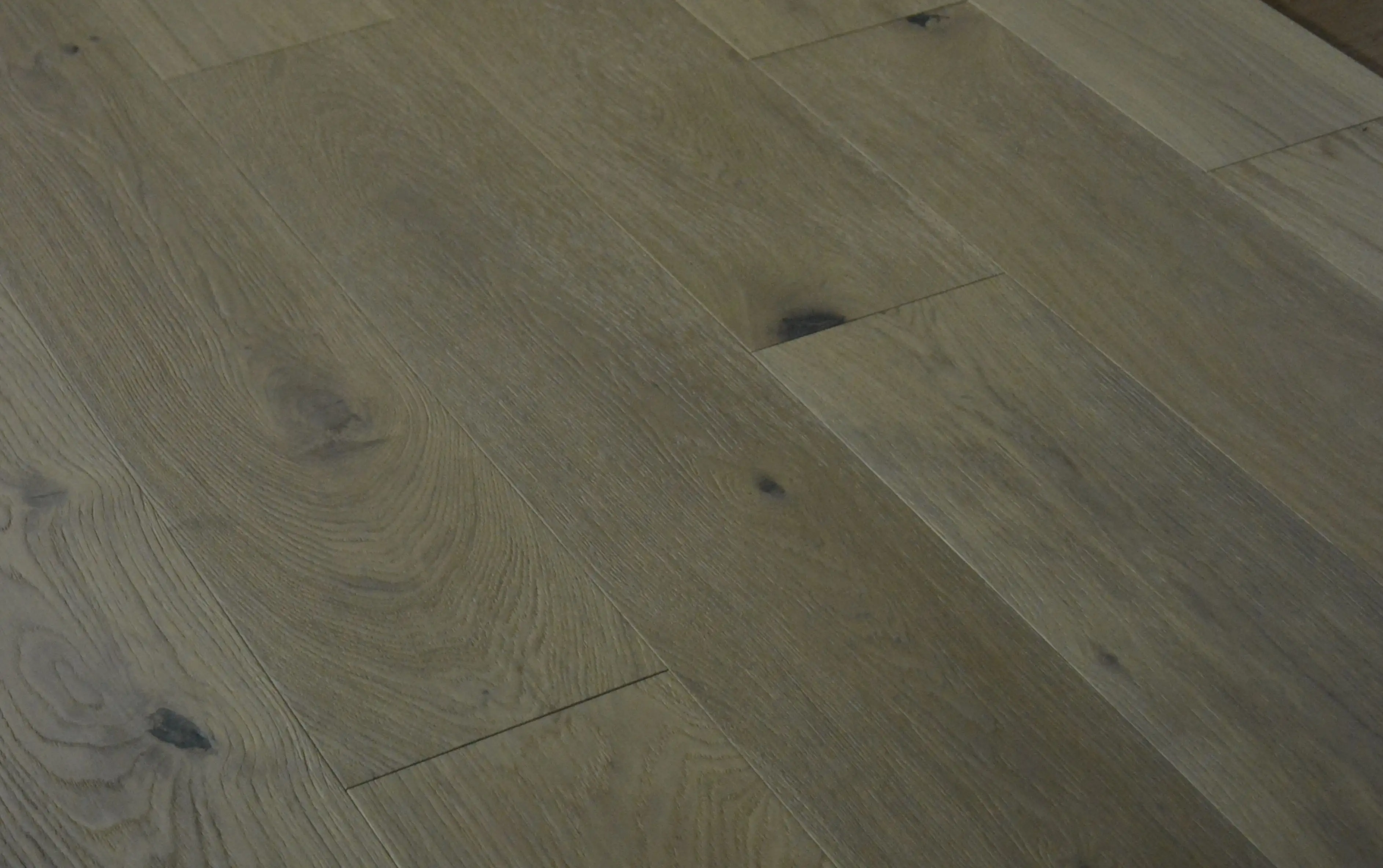 Trung Quốc Óc Chó 1-Dải sồi UV sơn mài Bảng điều chỉnh 3-ply thiết kế sàn gỗ để bán