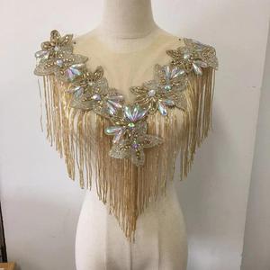Abito da Sera con Perline all'Ingrosso, Frange e Bordure, Colletto con Applicazioni in Strass Dorati - Product Image 2