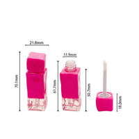 Tube de brillant à lèvres vide carré ondulé transparent de 4 ml de haute qualité OEM/ODM, conteneur d'emballage pour brillant à lèvres rose, mini tubes de brillant à lèvres personnalisés