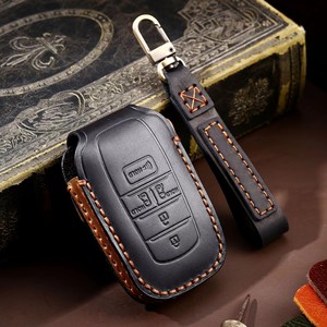 Echt lederen auto sleutelhulsel voor Toyota <span class=keywords><strong>Corolla</strong></span> Camry RAV4 Highlander Prado Sienna Land Cruiser Smart Remote Hybrid EV - Product Image 1