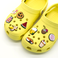 En gros, breloques pour chaussures en PVC, motifs Krispy Kreme, Sushi, Boissons, Aliments, et breloques en forme d'œuf pour lacets, pour sabots, sandales et la personnalisation de chaussures DIY