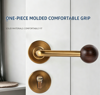 Serrure de porte magnétique silencieuse de style européen de luxe avec poignée en aluminium et bois de hêtre, corps divisé, pour chambre, salle de bain, hôtel