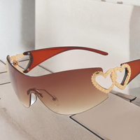 Lunettes de soleil en forme de cœur à conception intégrée Lentilles rouges UV400 légères et à la mode en PC Options blanches et violettes pour la mode Y2K en plein air