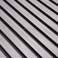 Panneau acoustique mural Akupanel moderne en bois massif, texture naturelle, élégant, minimaliste, durable, insonorisant, pour l'intérieur des hôtels