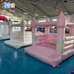 Château gonflable en PVC blanc pour adultes et enfants, idéal pour les fêtes en plein air - Product Image 3