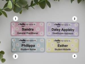 Badge nominatif rétractable en résine acrylique personnalisable OEM/ODM avec motif 'Hello My Name Is Daisy' pour étudiants, infirmières, médecins, accouches, personnel hospitalier et du NHS - Product Image 2