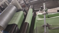 Bavoir dentaire jetable serviette papier pliant faisant la découpeuse bavoirs dentaires non tissés de la machine
