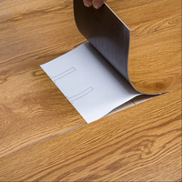 Autocollants de revêtement de sol LVT d'intérieur à grain de bois élevé, résistants à l'usure, à décoller et à coller, ignifuges, résistants à l'humidité, imperméables