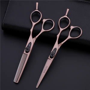 กรรไกรซอยผมสแตนเลสสตีล 440C ยี่ห้อ Top Beauty หัวตรง สำหรับใช้ในร้านเสริมสวย - Product Image 2