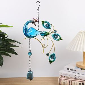 กระดิ่งลมรูปนกยูงทำจากโลหะแนวยุโรปสำหรับตกแต่งสวนในบ้าน - Product Image 2