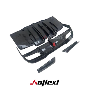 Diffusore Posteriore in Fibra di Carbonio Stile IMP di Alta Qualità con Luce per <span class=keywords><strong>Mercedes</strong></span> Benz W205 Classe <span class=keywords><strong>C</strong></span> C300 AMG C63 <span class=keywords><strong>Berlina</strong></span> 2015-2021 - Product Image 2