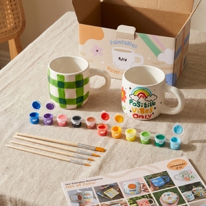 Kit <span class=keywords><strong>de</strong></span> Pintura para <span class=keywords><strong>Tazas</strong></span> <span class=keywords><strong>de</strong></span> Cerámica, Pinta Tu Propia Taza <span class=keywords><strong>de</strong></span> Porcelana Blanca <span class=keywords><strong>con</strong></span> 12 Marcadores <span class=keywords><strong>de</strong></span> Colores, Manualidad Creativa para Niños, Adultos y Familias - Product Image 5