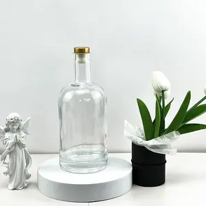700ml 750ml Nordic Vacío Ron Whisky Vodka Spirit Botella de licor de vidrio con corcho para licor Whisky 200ml 375ml 1L