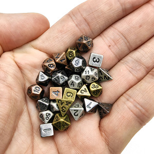 Logo personnalisé 6mm métallisé D & D Mini jeu de dés polyédriques DND Donjons et dragons Dés en métal pour jeux de société et jeux de rôle - Product Image 1