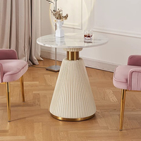Table d'appoint en métal de style moderne contemporain Table d'appoint de lit ronde de conception italienne Table basse en marbre