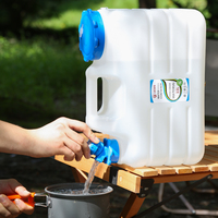 Seau à eau carré d'extérieur de 2 gallons (11 litres) en PE de qualité alimentaire avec robinet et couvercle, conteneur d'eau pour le camping, réservoir d'eau