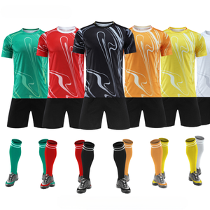 Completo da Calcio Traspirante ad Asciugatura Rapida, Personalizzabile per Club, Maglia e Pantaloncini a Maniche Corte - Product Image 1