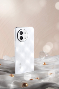 Teléfono Celular Vo S18e 5G con Dimensity 7200, Pantalla AMOLED de 6.67 Pulgadas y 120 Hz, Batería de 4800 mAh con Carga Rápida, Cámara de 50 MP, Play OriginOS 4, NFC, OTA, Android 14 - Product Image 5