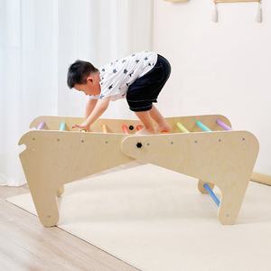 Triangle en bois ensemble enfants aire <span class=keywords><strong>de</strong></span> jeux intérieure pliable bébé cadre d'escalade jouet d'escalade en bois avec rampe arc et échelle - Product Image 4